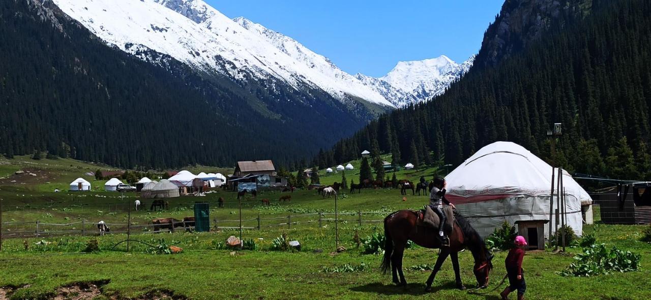 Ala-Kul Guesthouse In Altyn-Arashan 卡拉科尔 外观 照片